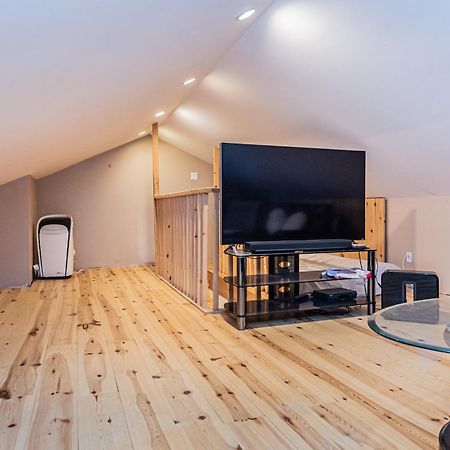 Centennial 6-Bedroom Waterfront Palace Sleeps 14 Montreal Exterior foto