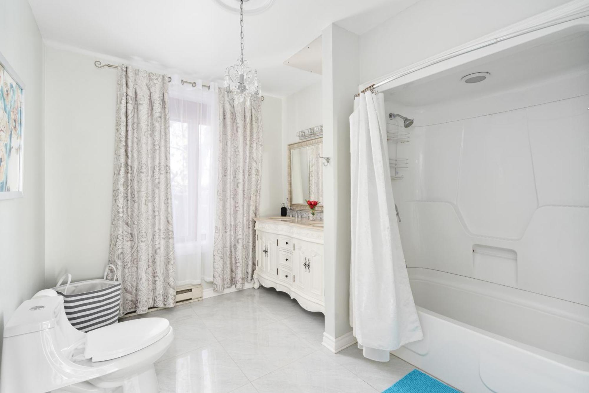 Centennial 6-Bedroom Waterfront Palace Sleeps 14 Montreal Exterior foto